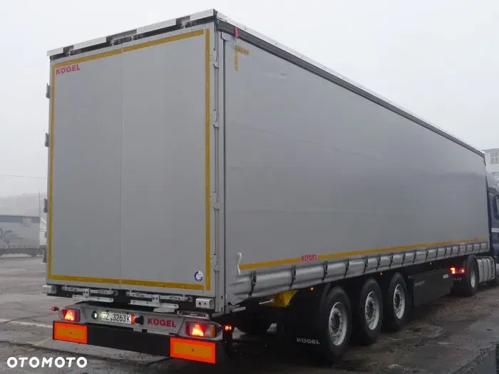  KOGEL  KURTYNA + DACH