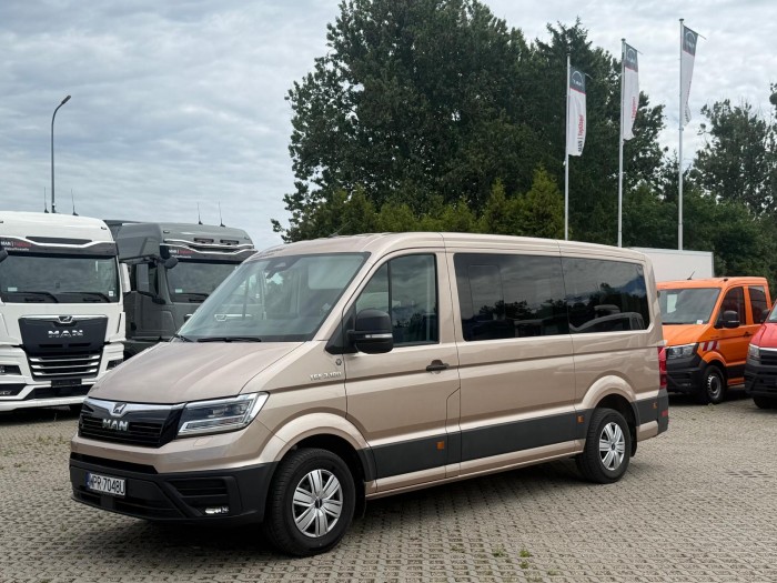 MAN  TGE 3.180 DEMO KOMBI 8-osobowy