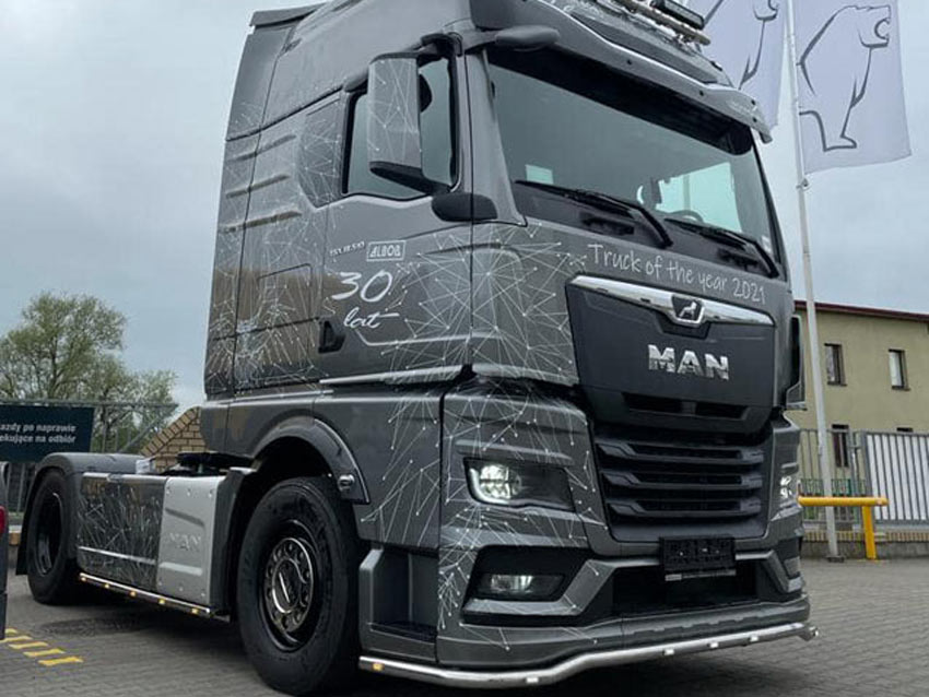 30 lat ALBOR - MAN TGX w jubileuszowym malowaniu